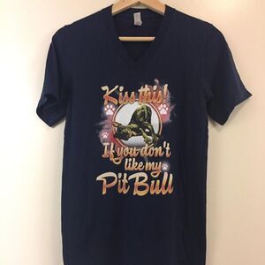 Kiss This if you don't like my Pitbull Women's V-neck T-shirt size Small
